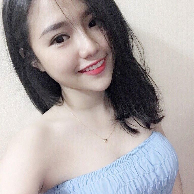 Hình Ảnh Cô Gái Đẹp Buồn Biểu Tượng Của Vẻ Đẹp Dịu Dàng Và Tình Yêu Thắm Thiết