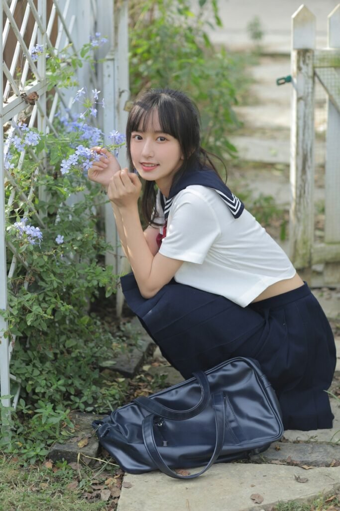 Hình Ảnh Gái Trên Mạng Xã Hội Việt Nam – Xu Hướng, Ảnh Hưởng Và Vấn Đề Đạo Đức