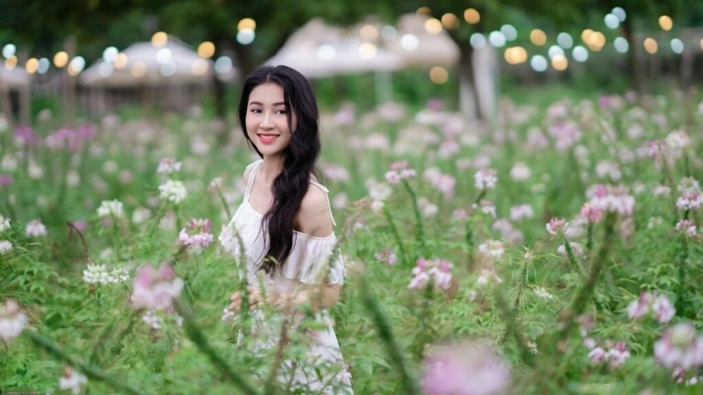 Hang Gai Xinh Để Lại Ấn Tượng Sâu Sắc Về Vẻ Đẹp Trái Ngược Giữa Tự Nhiên Và Nghệ Thuật